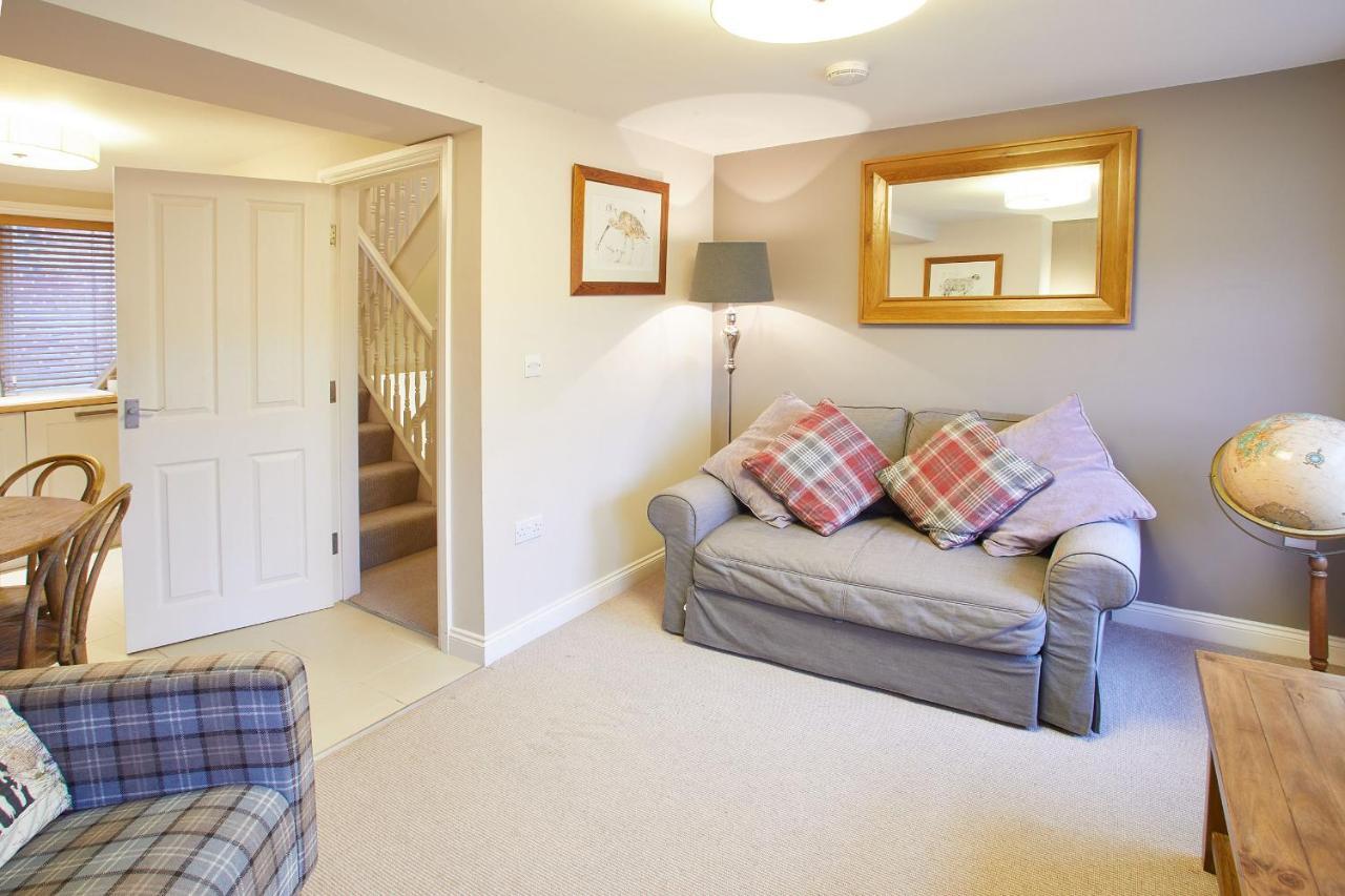 Host & Stay - Spyglass 1708 Whitby Bagian luar foto