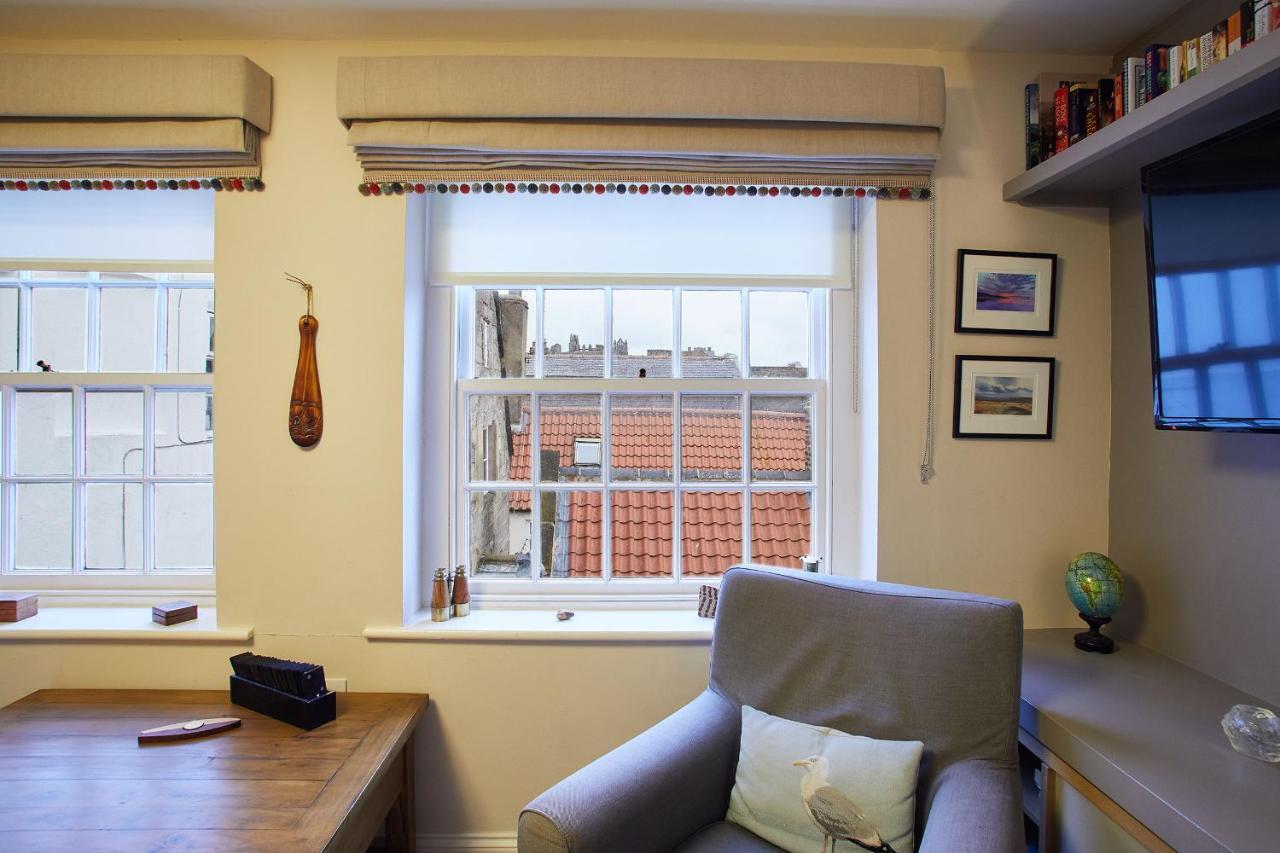 Host & Stay - Spyglass 1708 Whitby Bagian luar foto