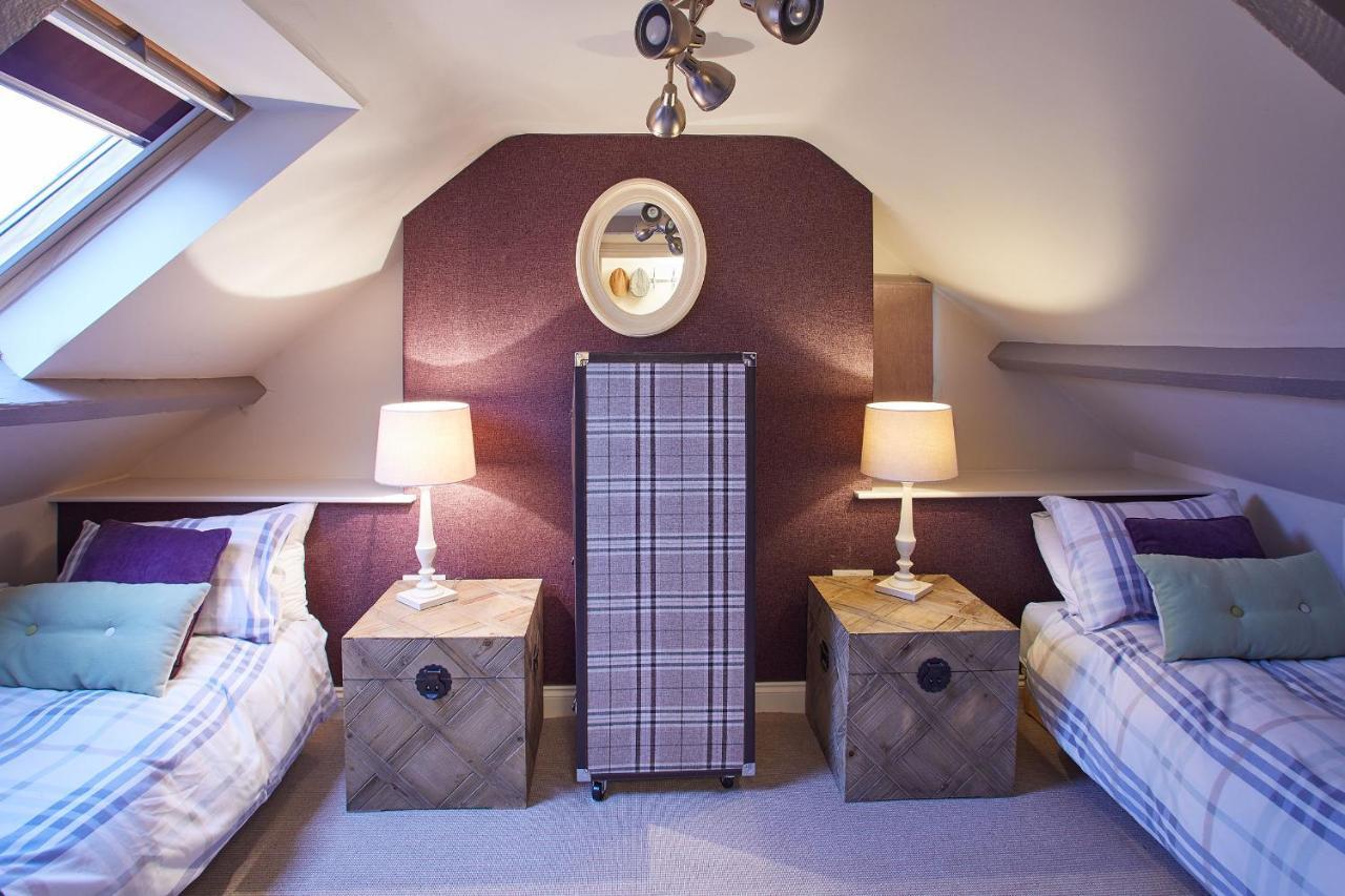 Host & Stay - Spyglass 1708 Whitby Bagian luar foto